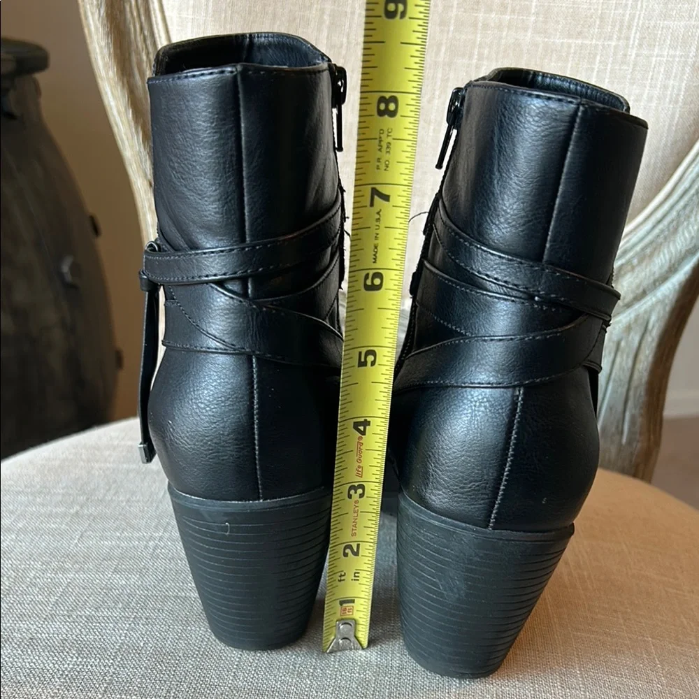 Croft & Barrow Black Ankle Boot - Picture 5 of 12